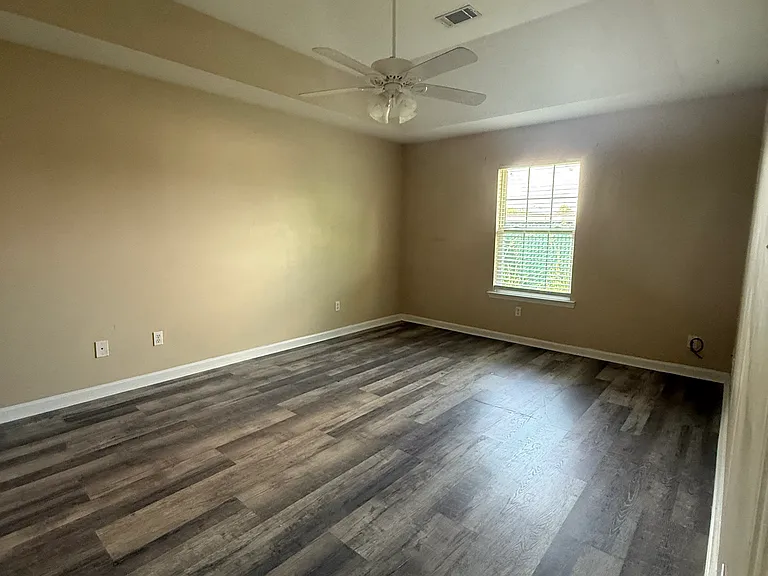417 Flowing Creek Dr — Photo 5
