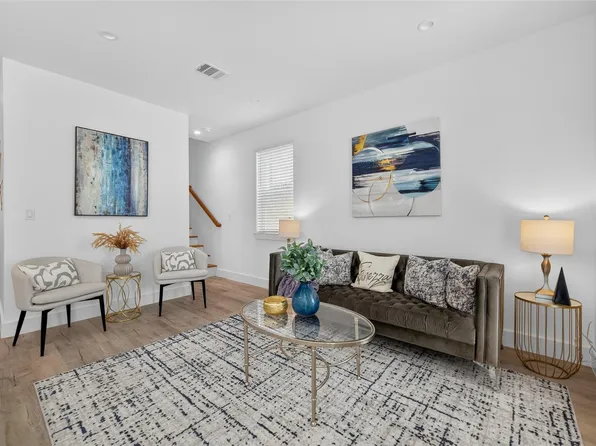 5027 Willow Glen Dr #A-b, Houston, TX 77033