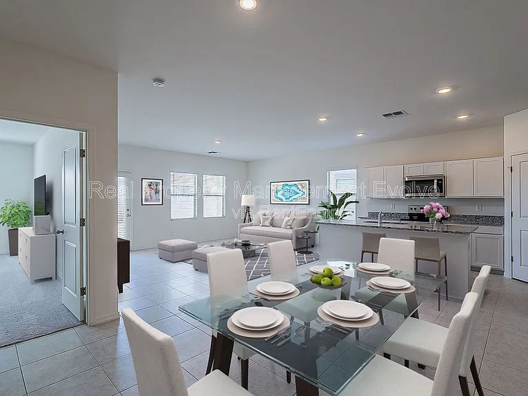 6511 W Magdalena Ln — Photo 2