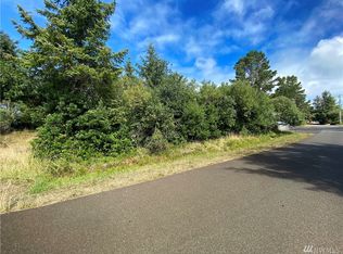 138 Seagate St SW, Ocean Shores, WA 98569