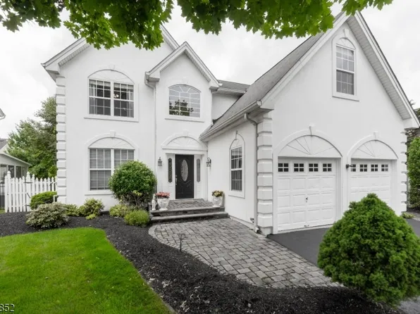 6 Glen Eyre Dr, Bridgewater Twp., NJ 08807