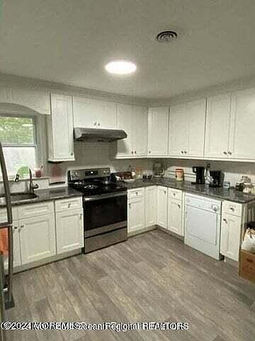 1st image of 38L Cambridge Ct