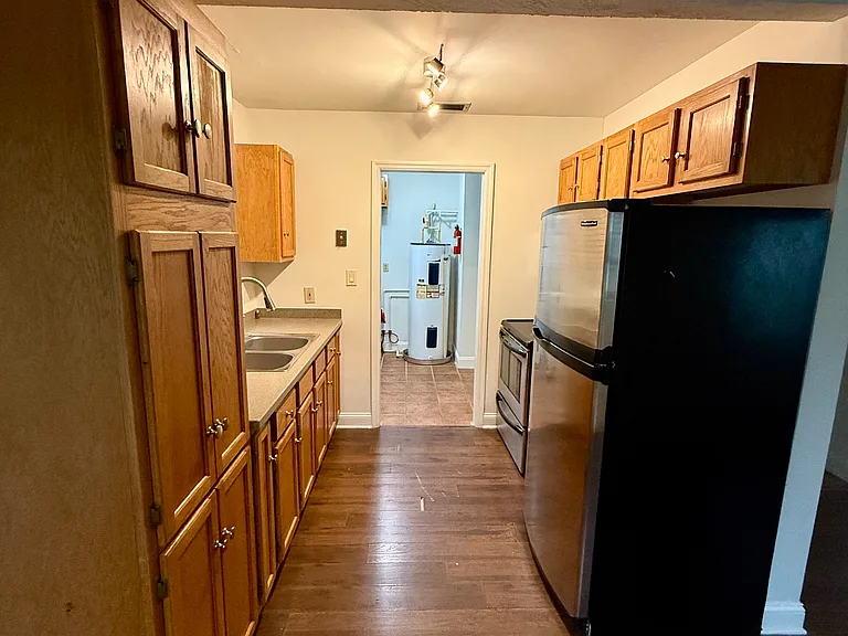 721 W Harvard St — Photo 5