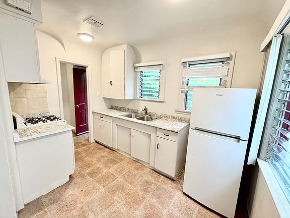 3rd image of 2624 Glendale Blvd #2628A