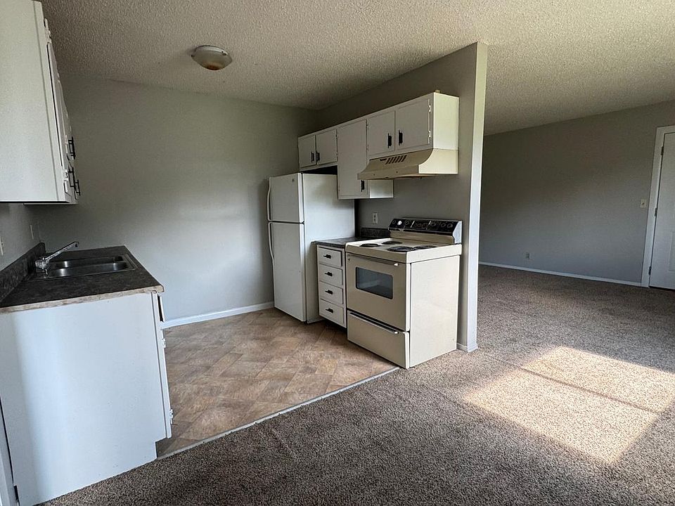 1st image of 210 Kiick St #16