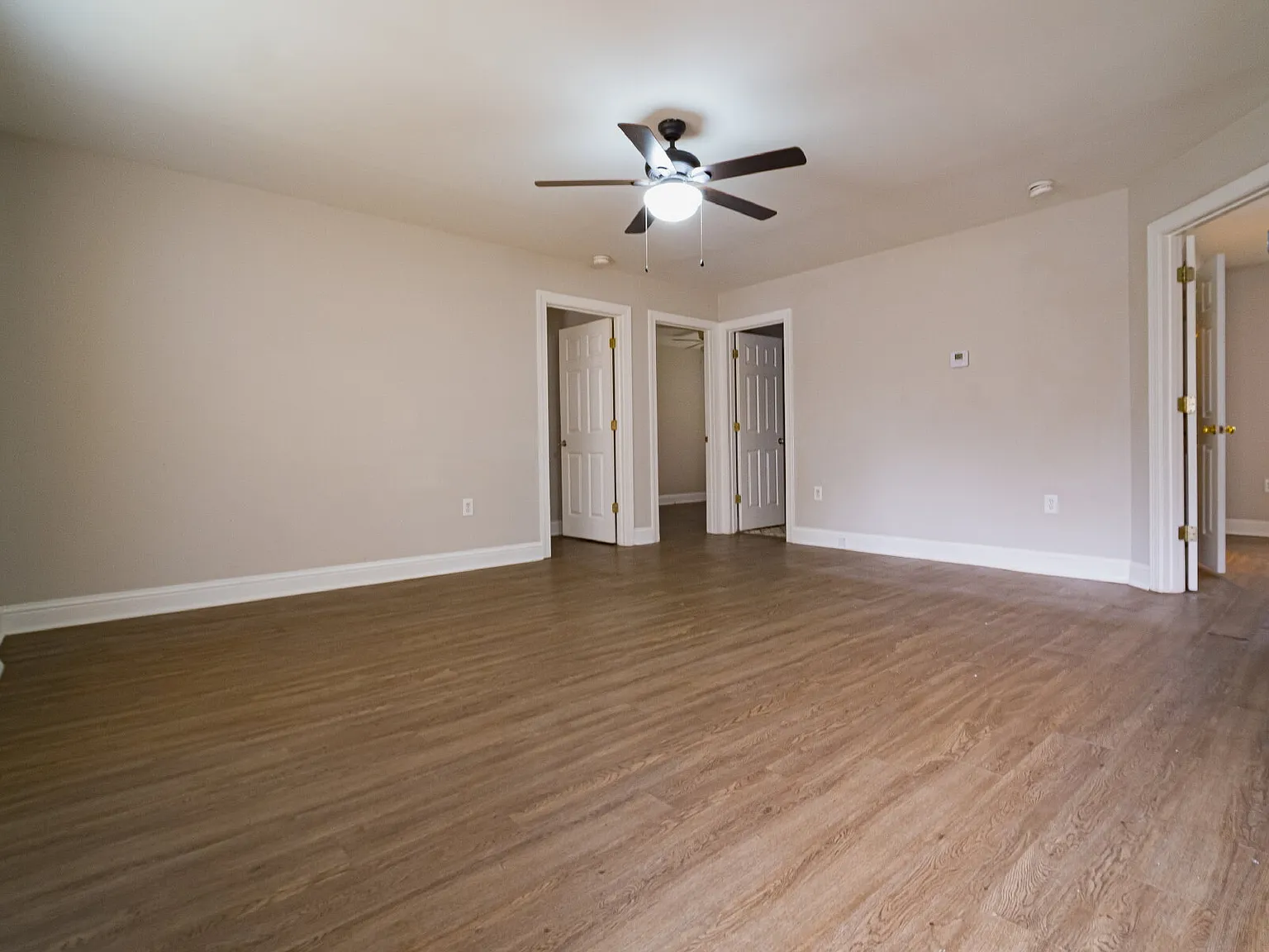 3 bed, 2.0 bath, 960 sqft, $1,795 — Photo 4