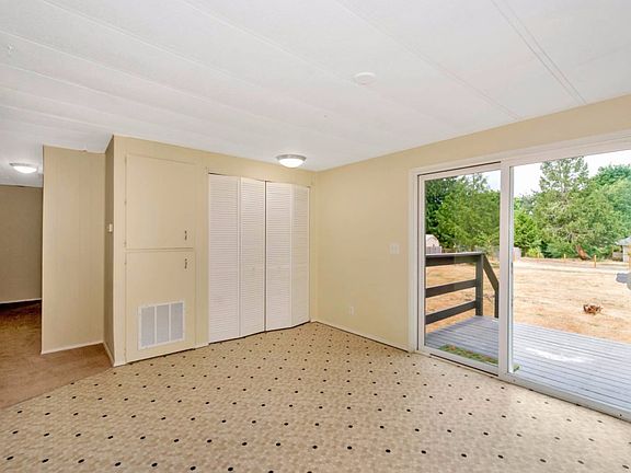 5th image of 6459 SE Skycrest Ln