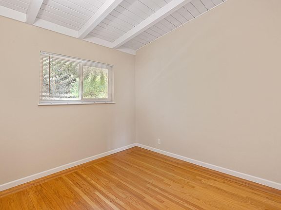 3rd image of 1682 Carmel Dr