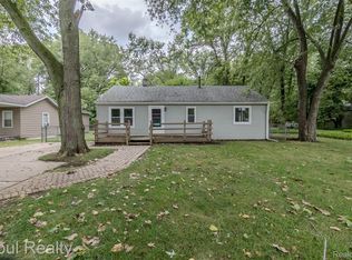 20823 Hugo St, Farmington Hills, MI 48336