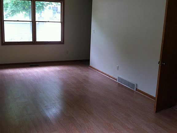 4th image of 151 Christy Dr