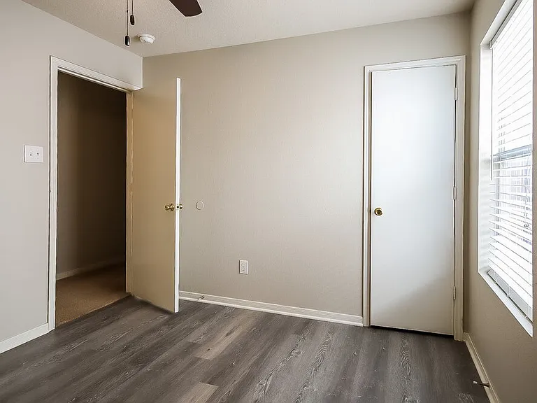 18407 Knob Hill Lake Ln — Photo 14