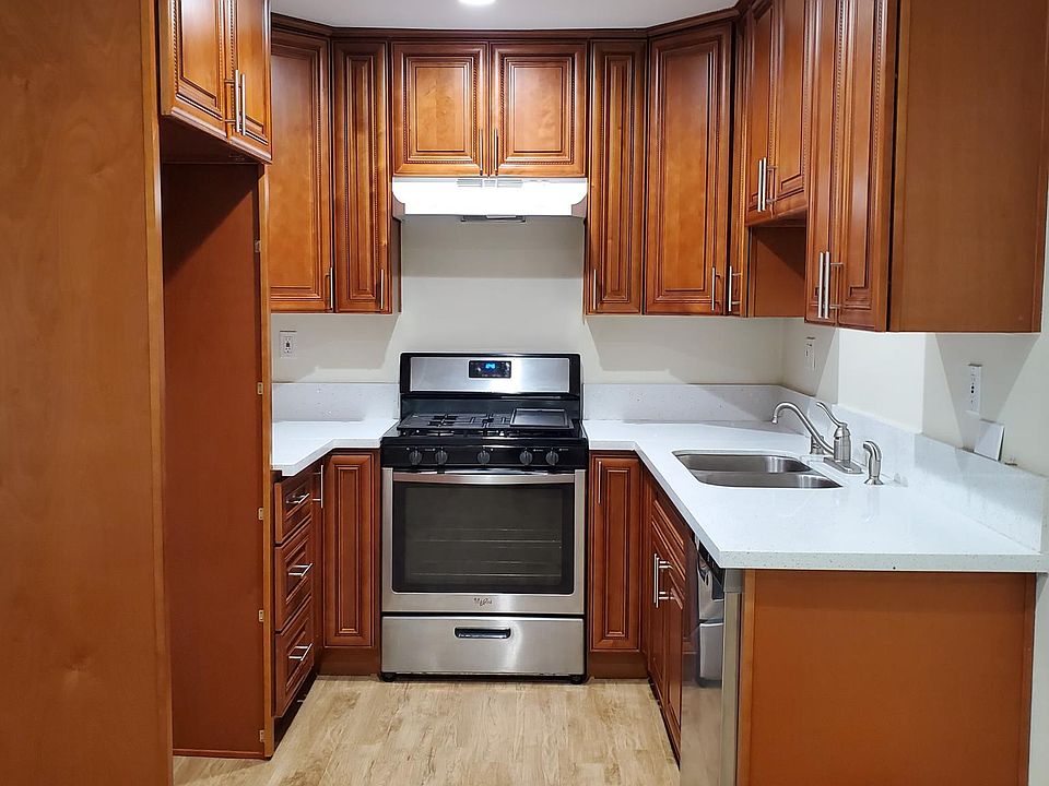 1st image of 622 E Providencia Ave APT K