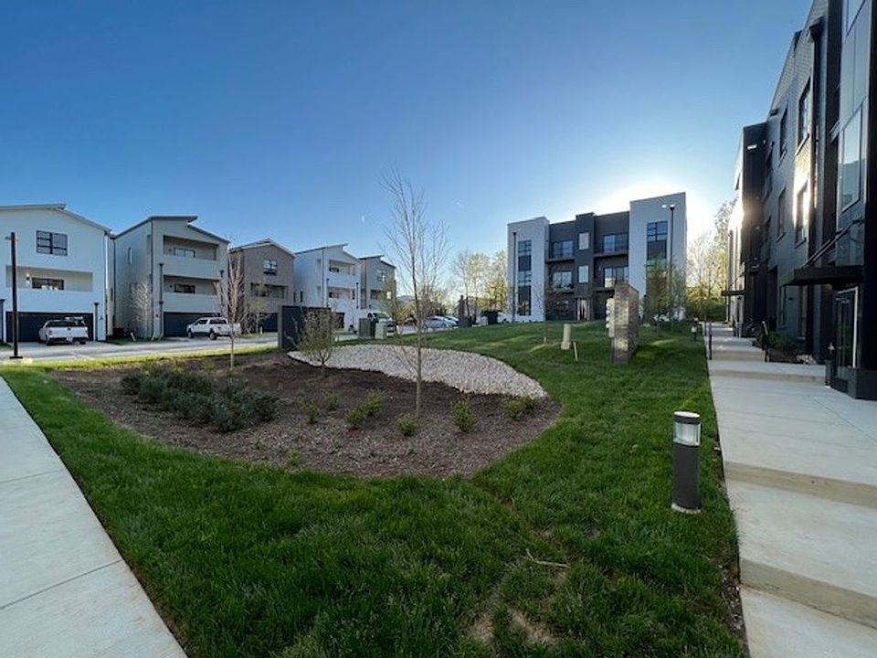 1st image of 542 Southgate Ave #224