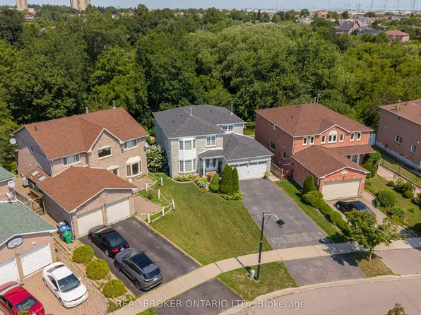 60 Ravenswood Dr, Brampton, ON L6Y 3Z4