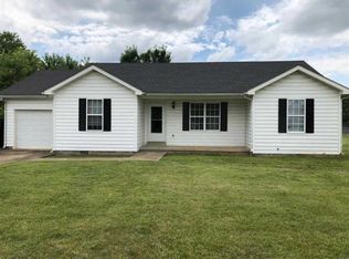4633 Woodstone Dr, Bowling Green, KY 42101