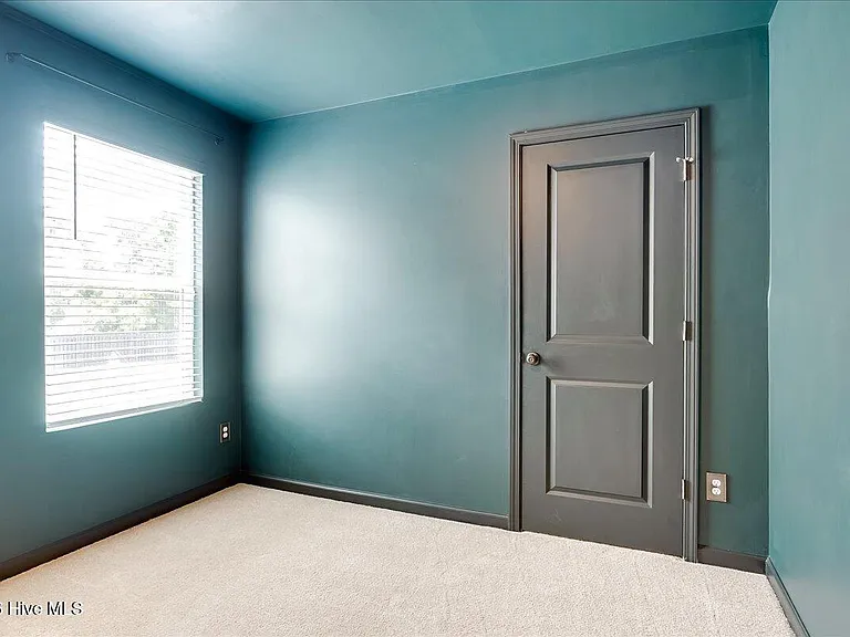 5083 Captain Dr — Photo 19