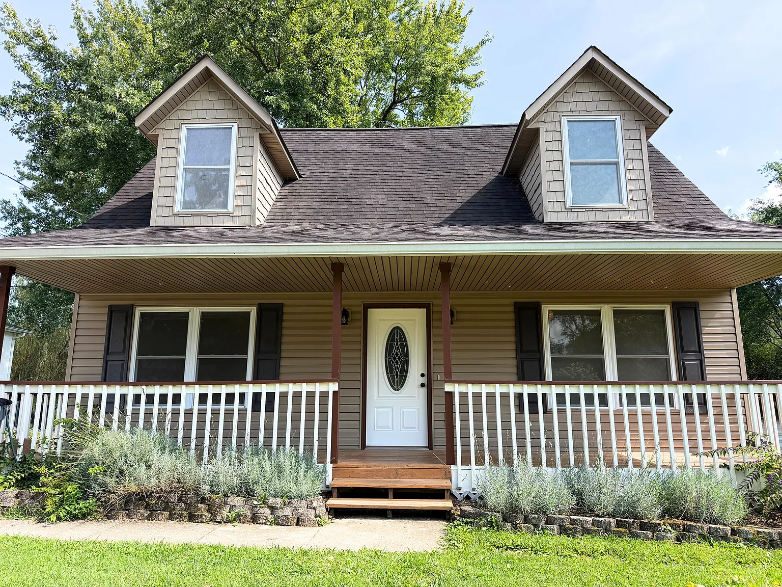 4 bed, 1800 sqft, $2,500 — Photo 1