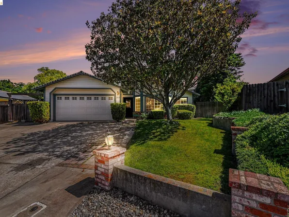 1621 Ponderosa Dr, Oakley, CA 94561