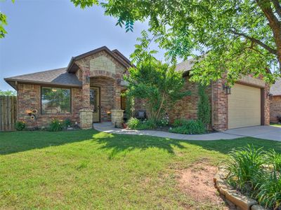 2809 SE 38th St, Moore, OK, 73160