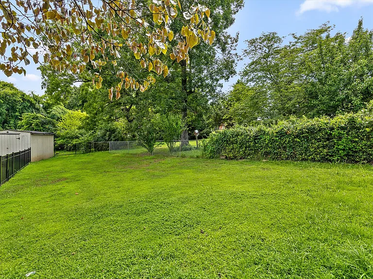 2418 Crescent Club Dr — Photo 32