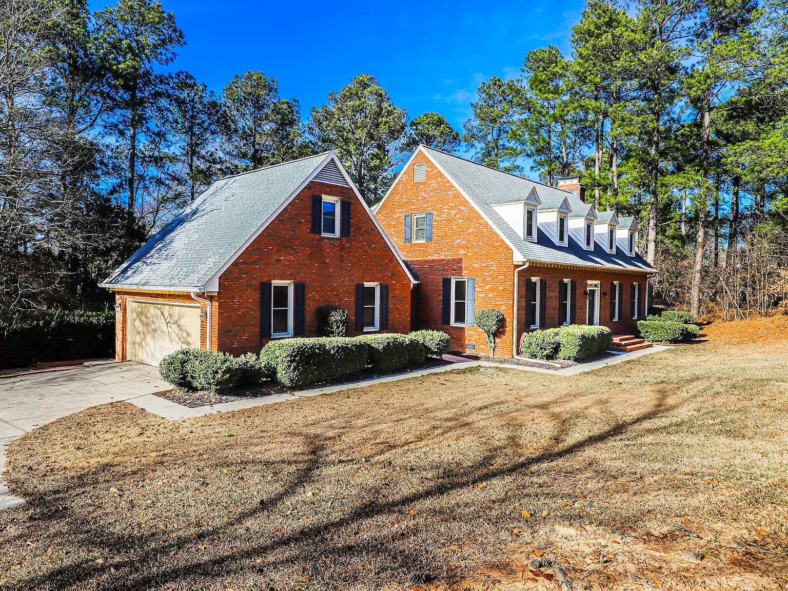 4 bed, 2.5 bath, 3145 sqft, $3,000 — Photo 2