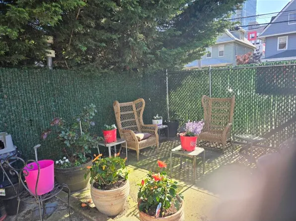 2635 East 19th Street image 6 of 11