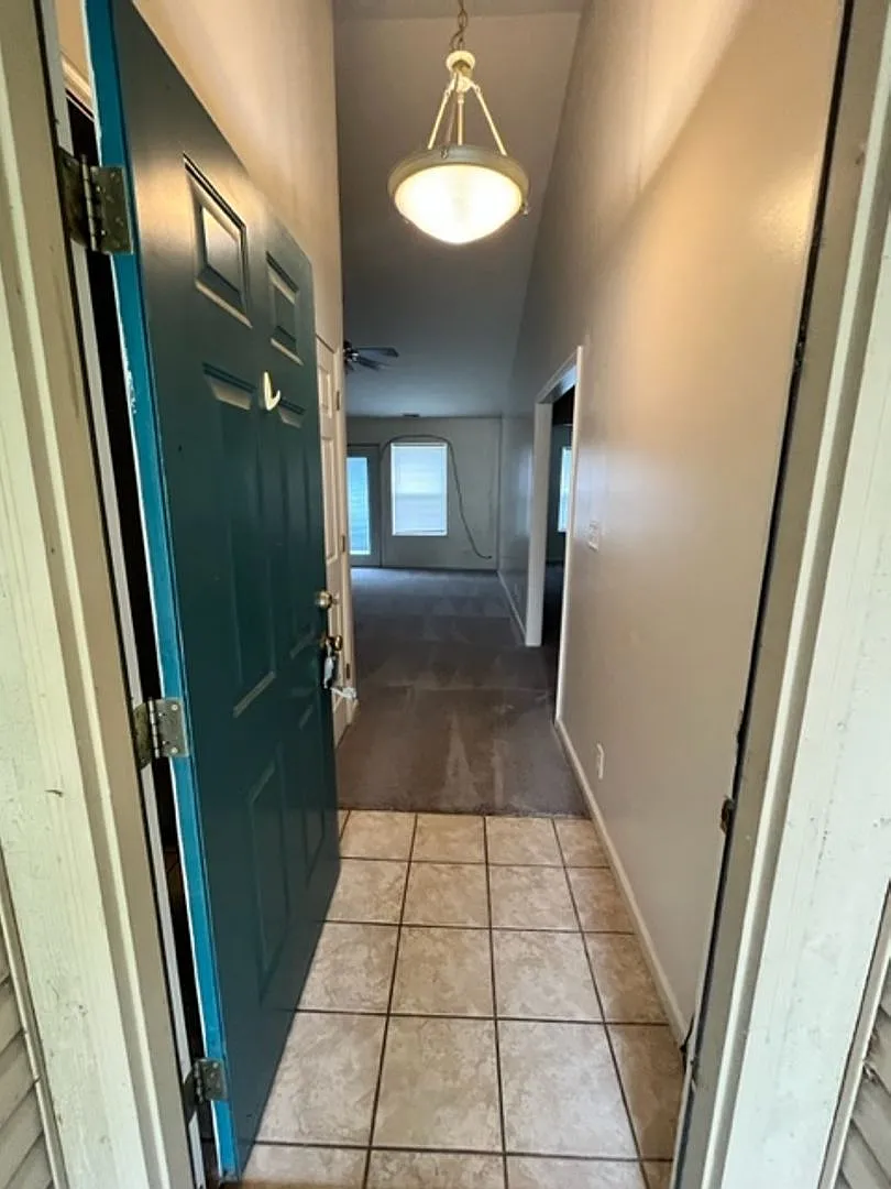 Spacious 3bed/2bath duplex in quiet community with many nice features — Photo 4