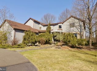 7 Timber Brook Dr, Quakertown, PA 18951