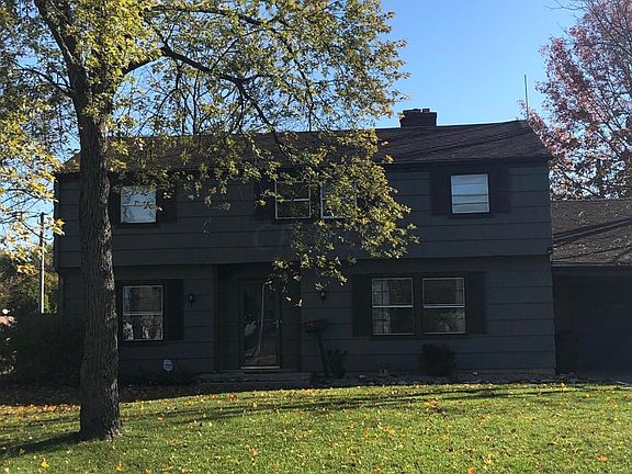 2nd image of 490 Carilla Ln