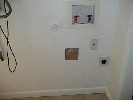 311 Maple St SE — Photo 12