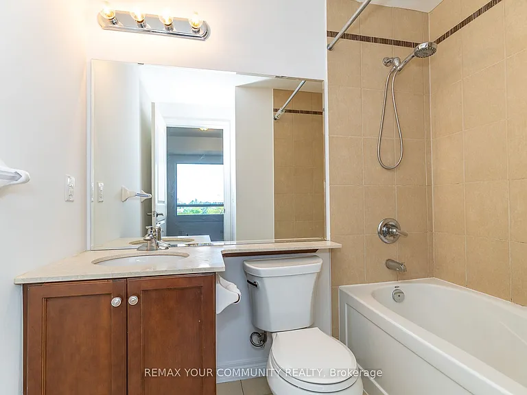 9245 Jane St #514 — Photo 26