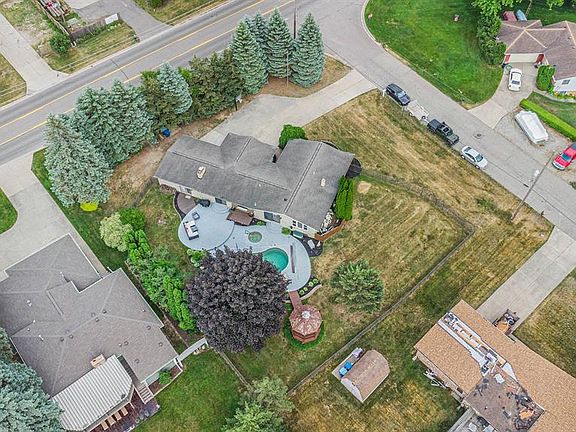 3rd image of 1364 Blue Water Dr