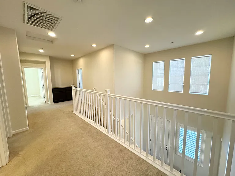 3508 Corsica Ct — Photo 17