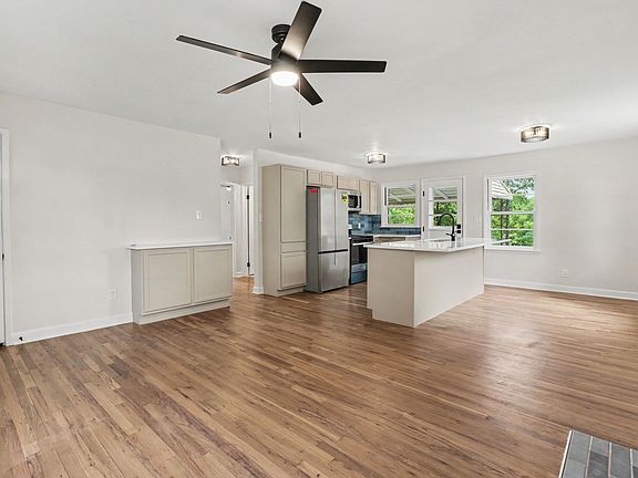 4th image of 691 Garner Dr
