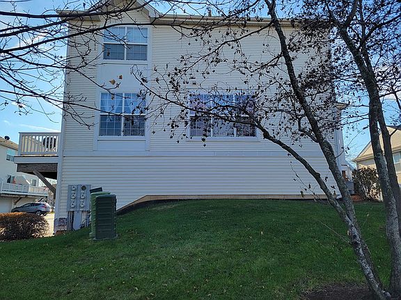 2nd image of 1552 Grand Dr Unit 5