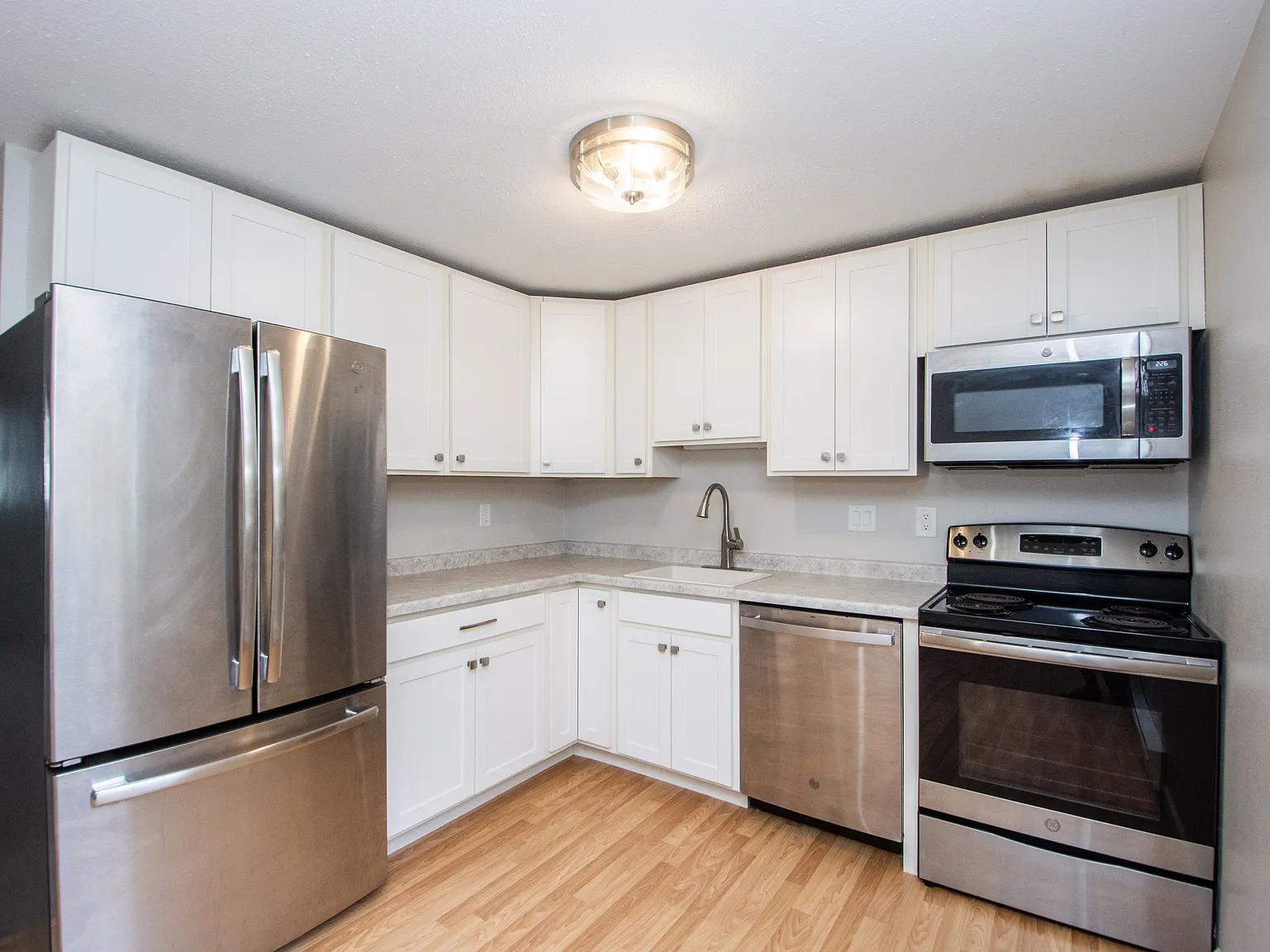 2 bed, 762 sqft, $1,000 — Photo 4