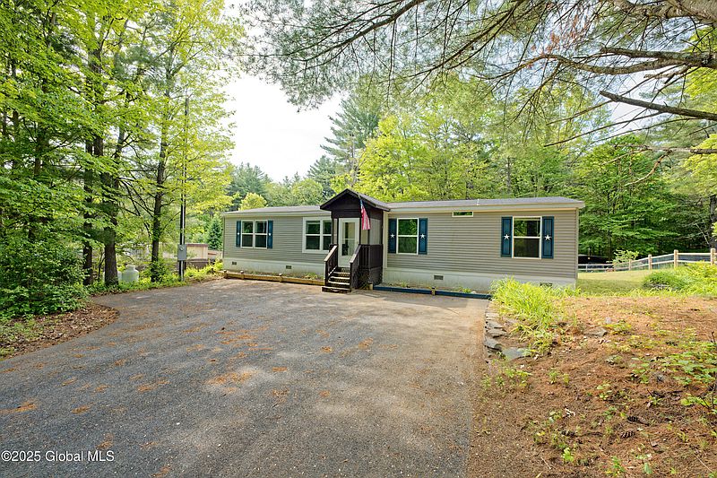 2nd image of 38 Warren Lane