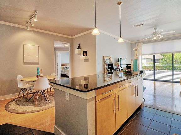 4th image of 4414 Cedar Springs Rd APT 208