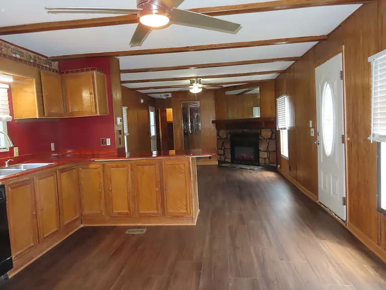 255 Indiana Ave — Photo 3