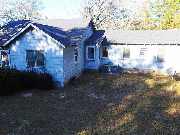 3rd image of 144 Broughton Dr
