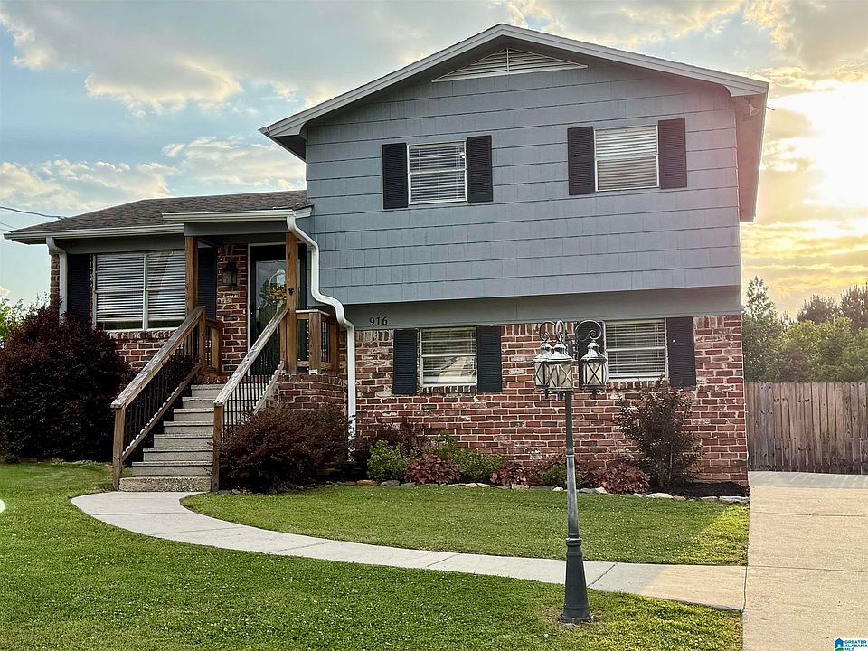 1st image of 916 W Park Ln