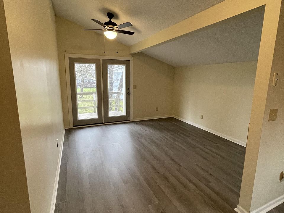 1st image of 930 Sparta Dr APT 201