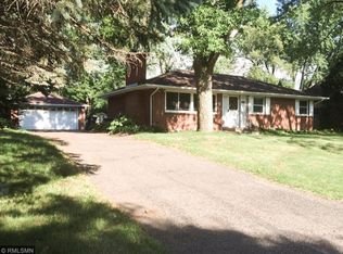 2610 Bittersweet Ln, Saint Paul, MN 55109