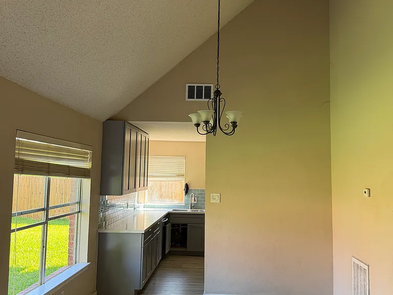 2931 Pepper Wood Dr — Photo 7