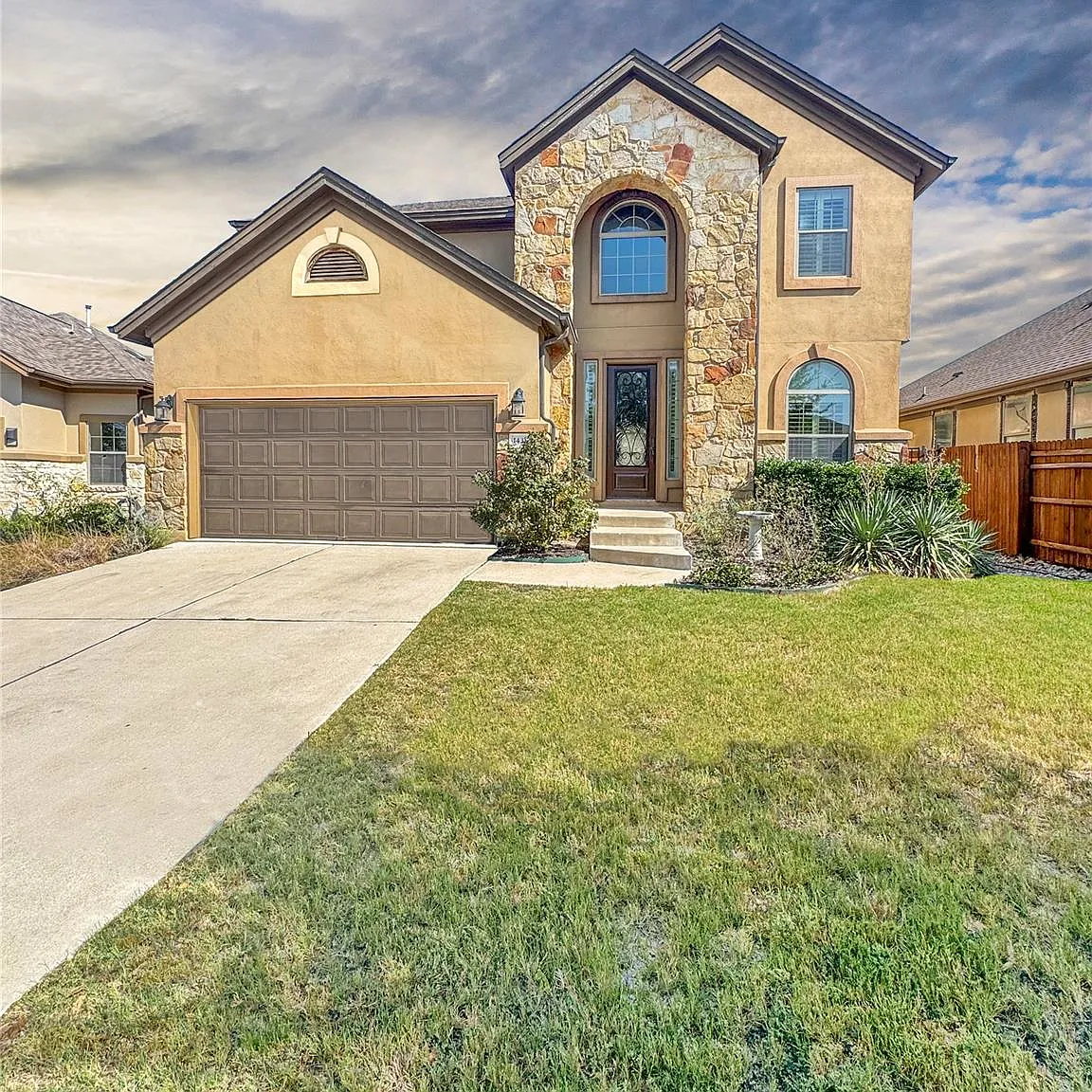4 bed, 3.5 bath, 2545 sqft, $3,495 — Photo 1
