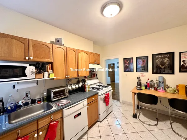 185 Beacon St, Somerville, MA