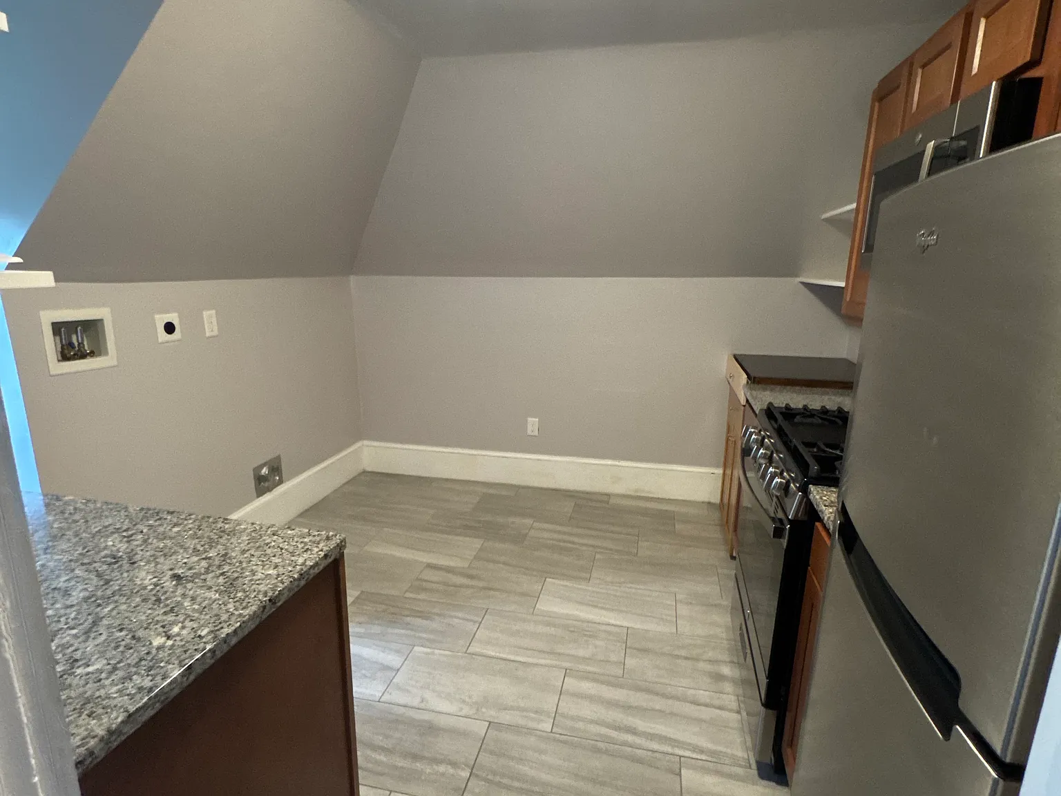 1 bed, 800 sqft, $1,900 — Photo 2