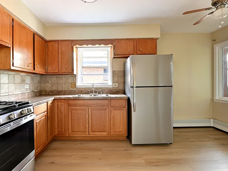 1018 S 11th Ave #2 — Photo 4