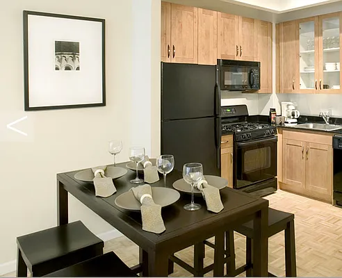 Rented by BLU Real Estate | media 84