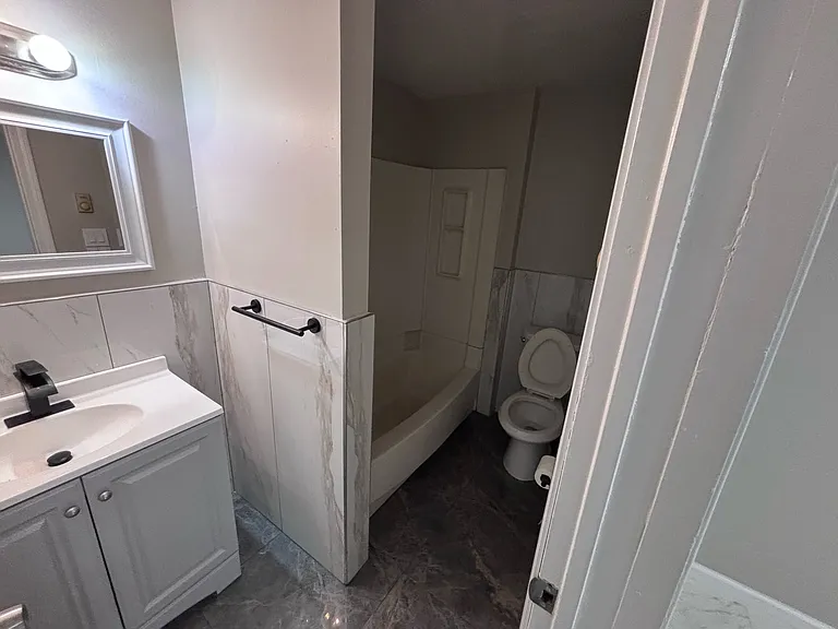 25 Boswell Ave #2 — Photo 6